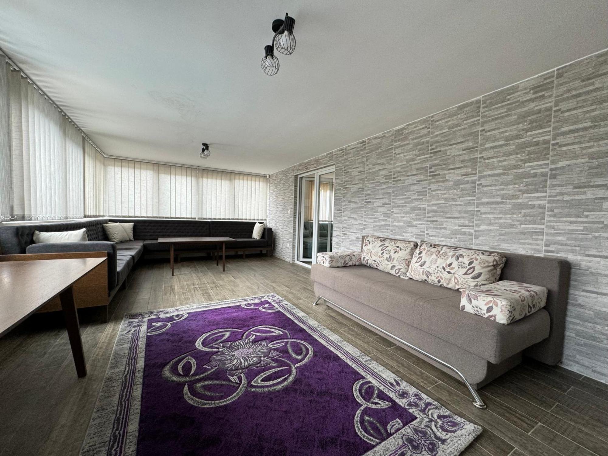Banderas Villa Sarajevo